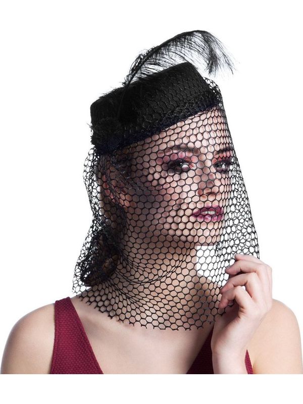 Black Widow Hoed met Sluier