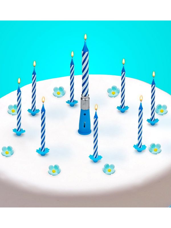Happy birthday muziek kaars met taartkaarsen blauw
