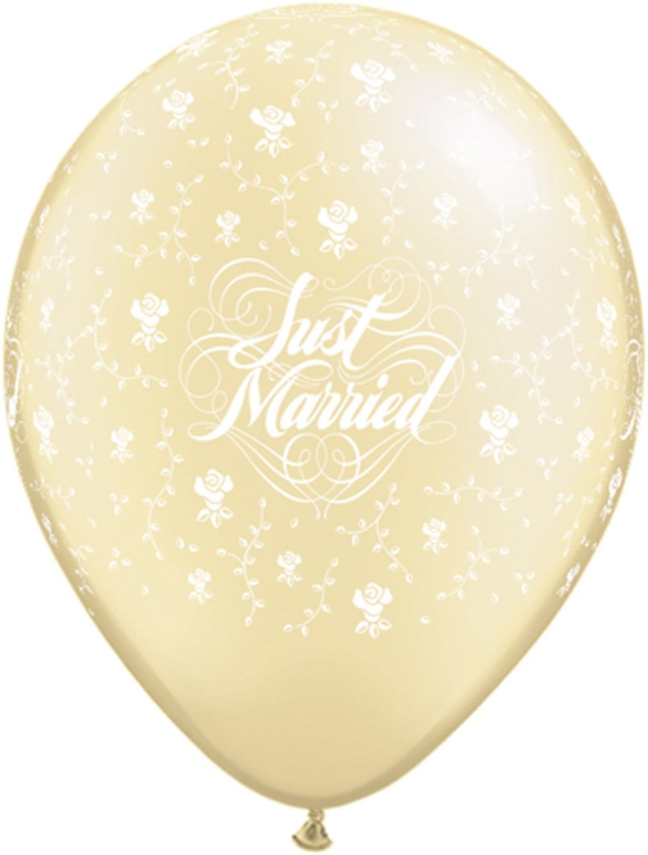 50 Just Married ivoor ballonnen