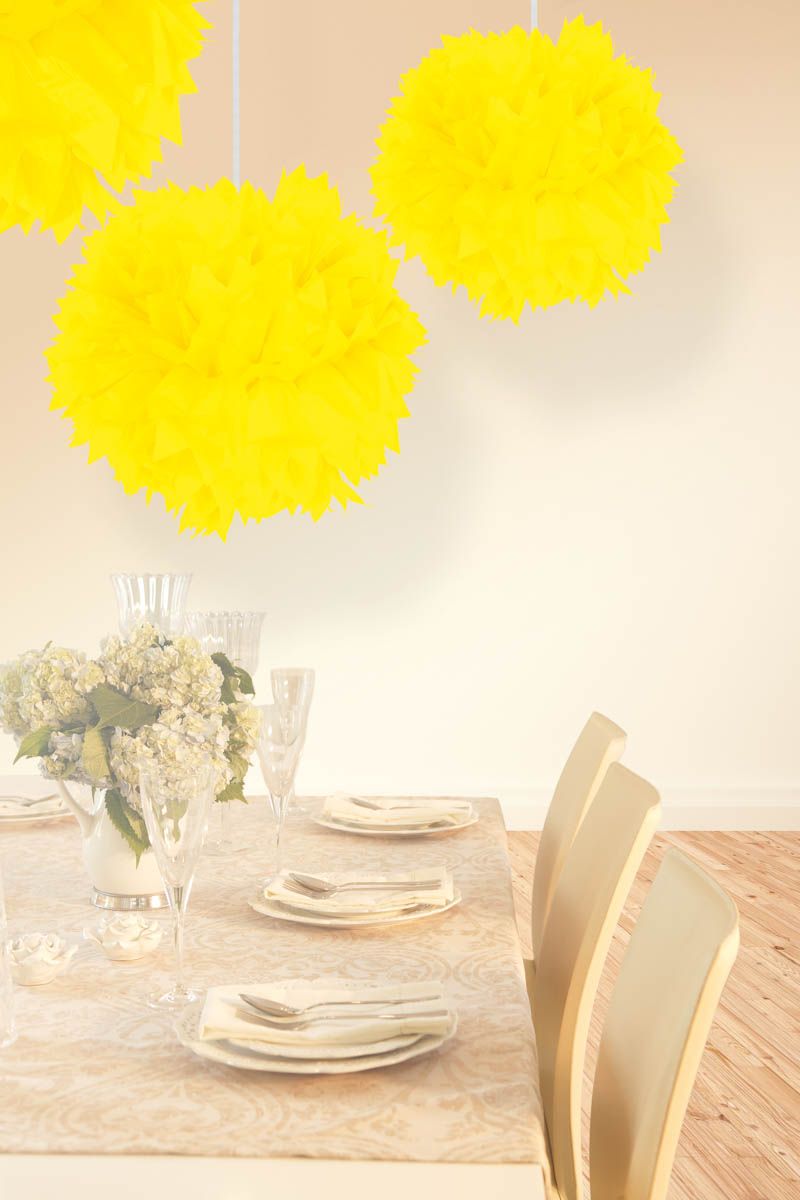 Pompom Decoratie Neon Geel