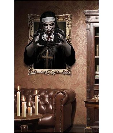 The Nun Halloween Wand Decoratie Groot