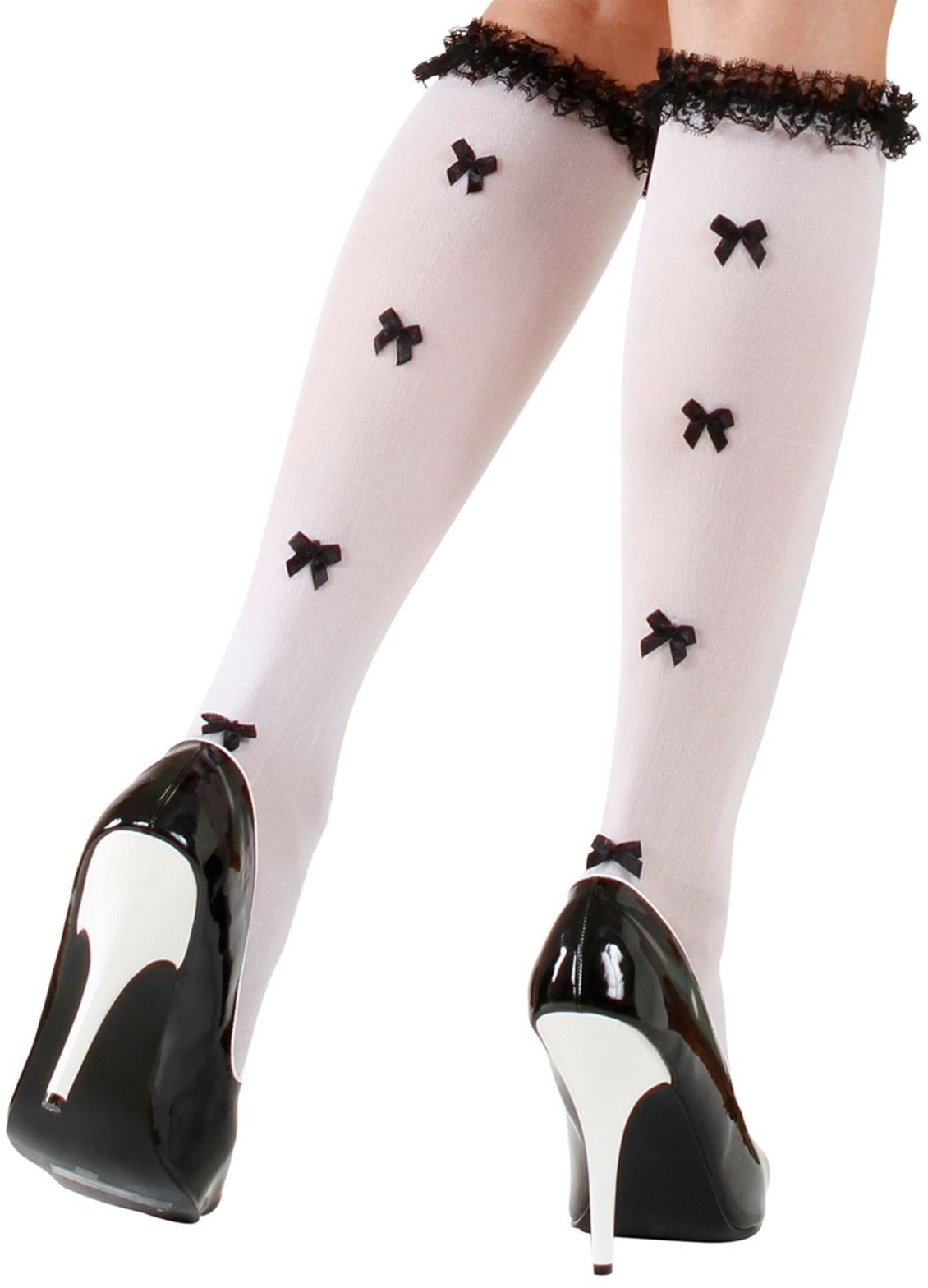 witte kousen in sandalen